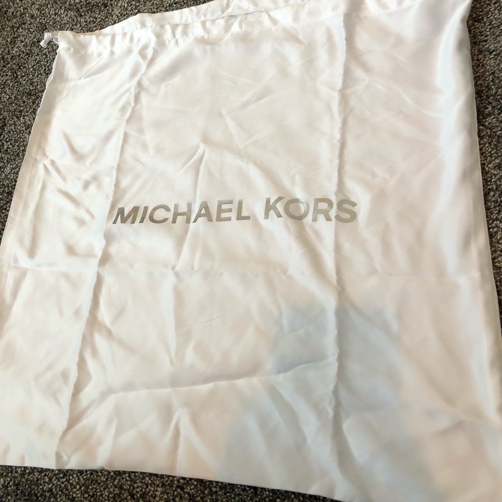 Michael Kors Purse - Picture 7 of 8
